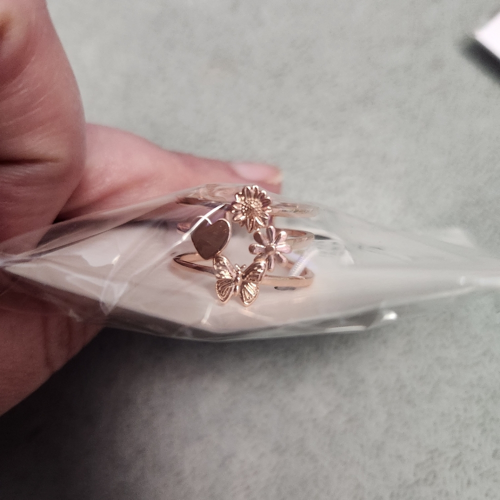 Rose gold tone ring, size 9
